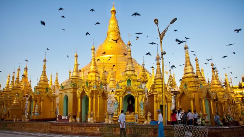 Myanmar - Yangon - Kyaikhteeyo - Bago ~ Yangon - Kyaikhteeyo - Bago - Golden Rock